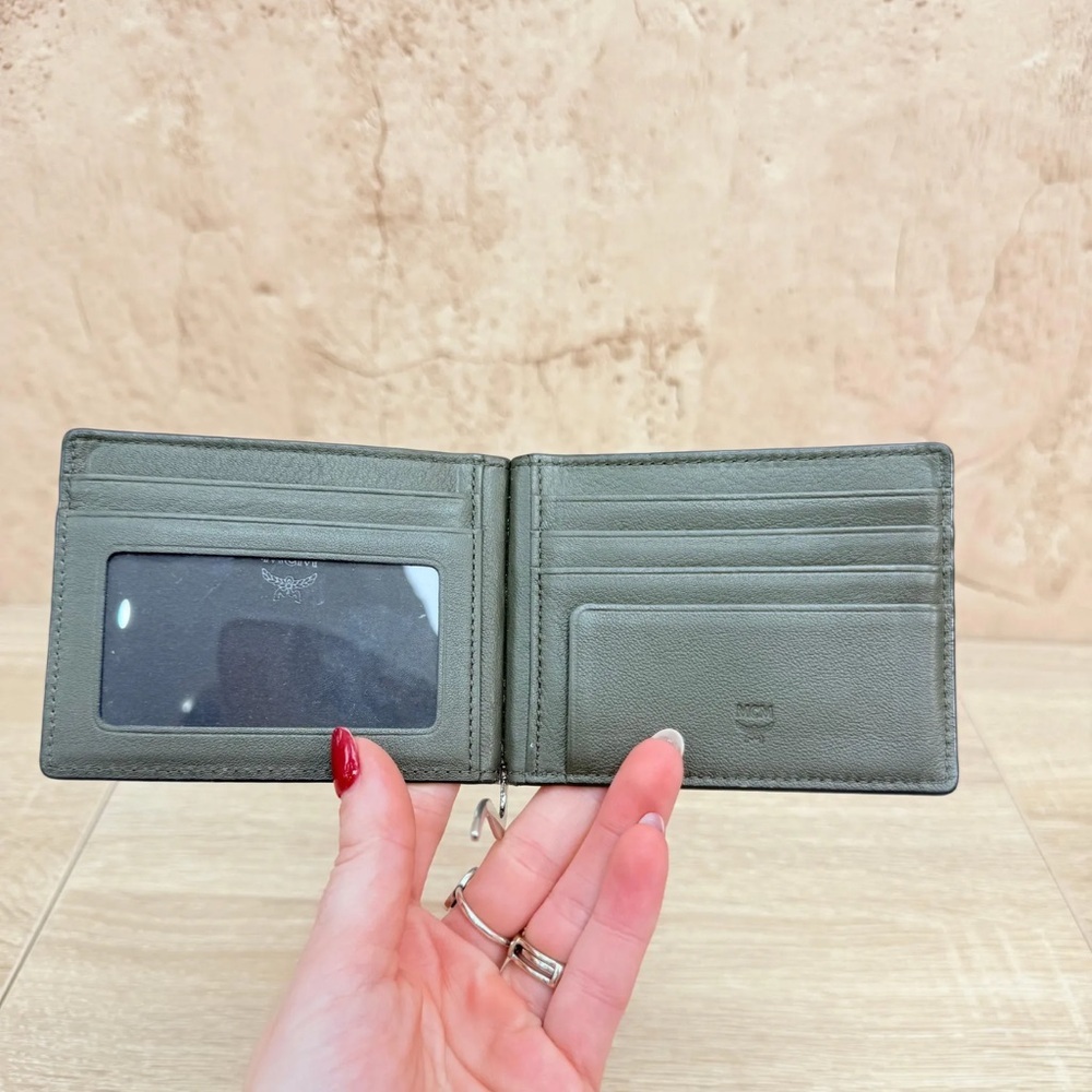 ❗️SOLD❗️MCM Green Leather Visetos Bifold with Money Clip - Picture 7 of 13